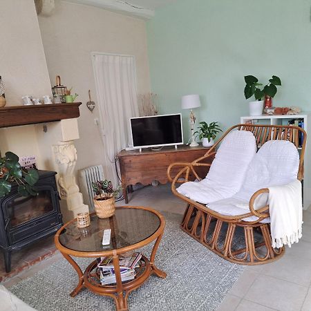 Gite De La Pivarderie Senille Exteriör bild